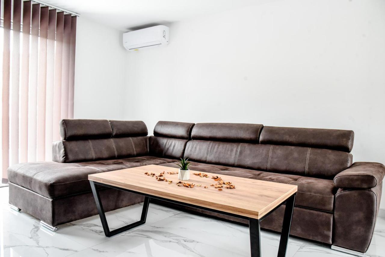 Luxury Villa M&B Tuzla Exterior photo